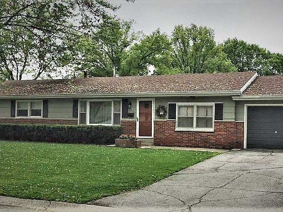 2nd image of 312 Bel Air Dr