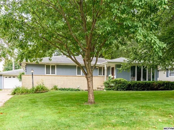 1645 7th Pl SW, Mason City, IA 50401