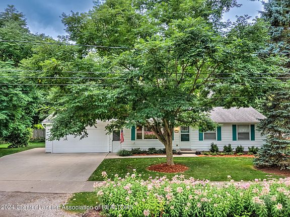 3rd image of 3095 Birch Row Dr