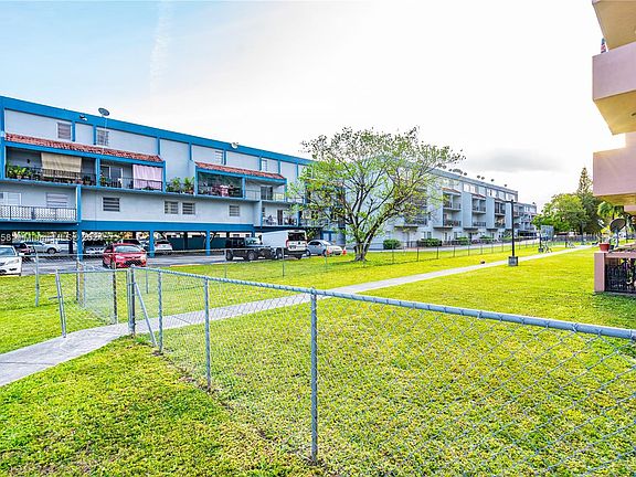 4th image of 403 NW 72nd Ave APT 118-G