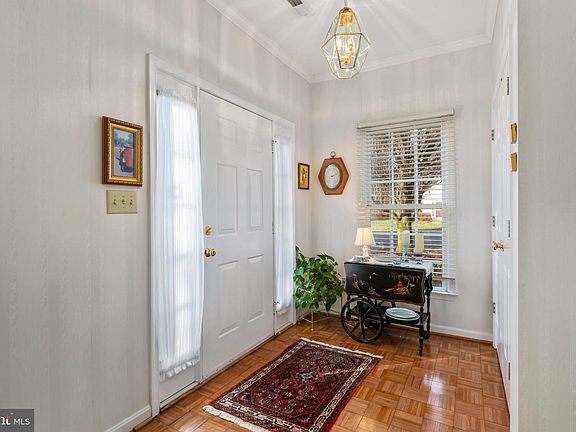 3rd image of 9501 Perthway Ct