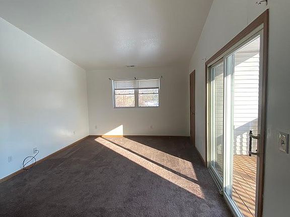 4th image of 7483 Crosscreek Dr