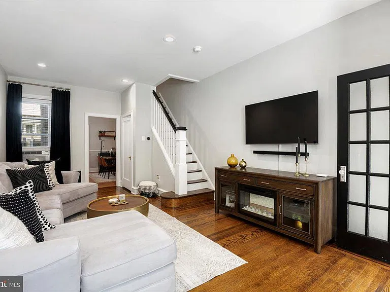 623 Miller St — Photo 4