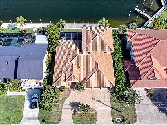 3rd image of 166 Hibiscus Dr
