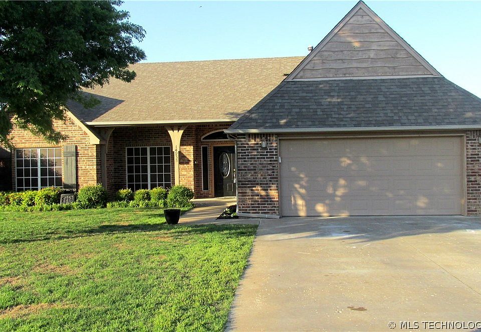 1st image of 14935 Courtney Ln