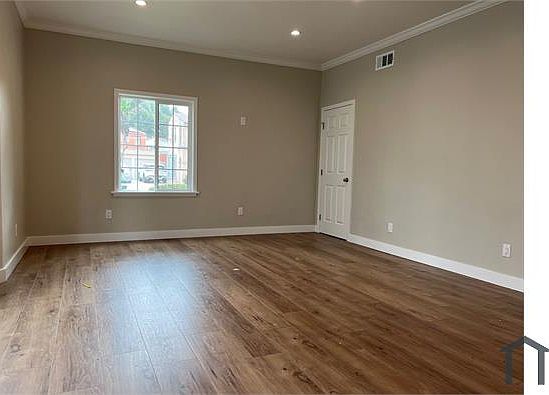 1st image of 4305 Garthwaite Ave #4305