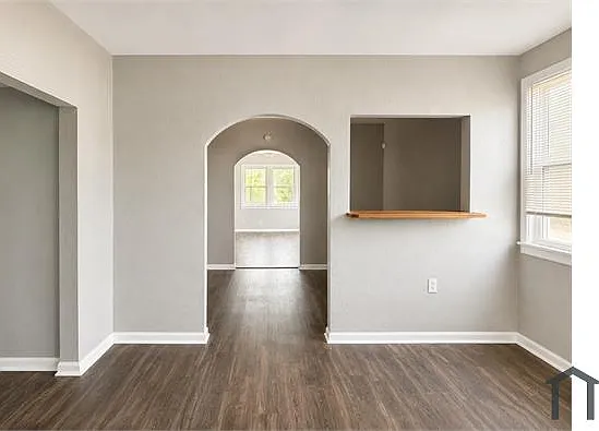 3 bed, 1070 sqft, $1,725 — Photo 3