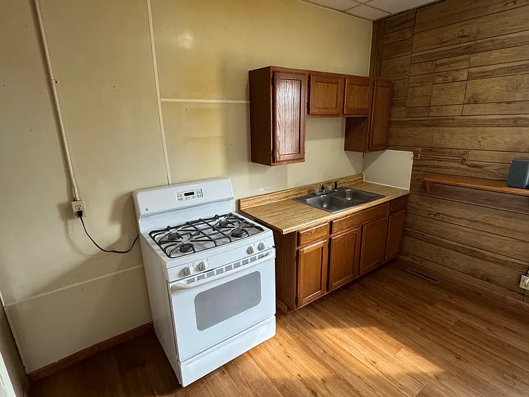 2411 Q St #2 — Photo 3
