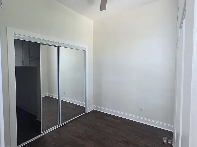 1860 N Hoyne Ave #1R — Photo 11