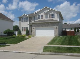 8018 Hunters Ridge Rd, Lincoln, NE 68516