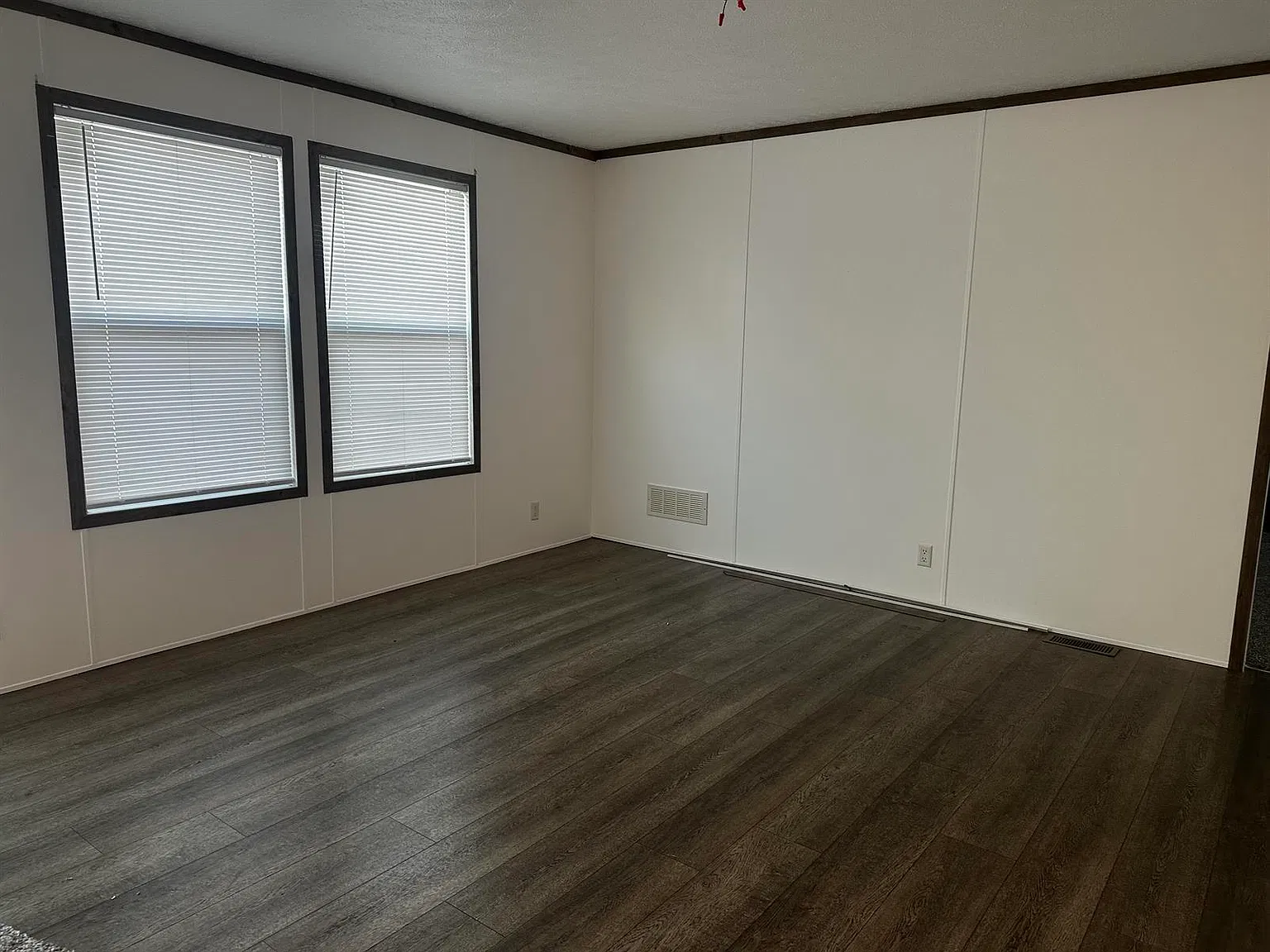 3 bed, 1056 sqft, $1,099 — Photo 4