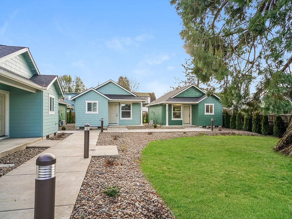 Cottages at Laurel