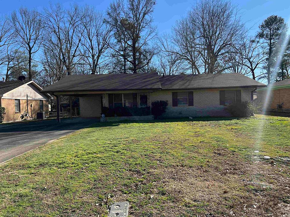 1st image of 2304 W 37th Ave