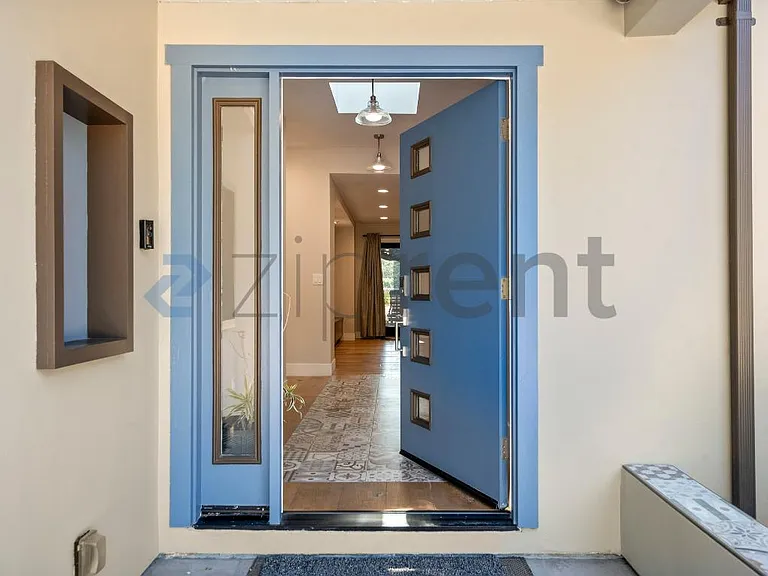 1701 Whitham Ave — Photo 4