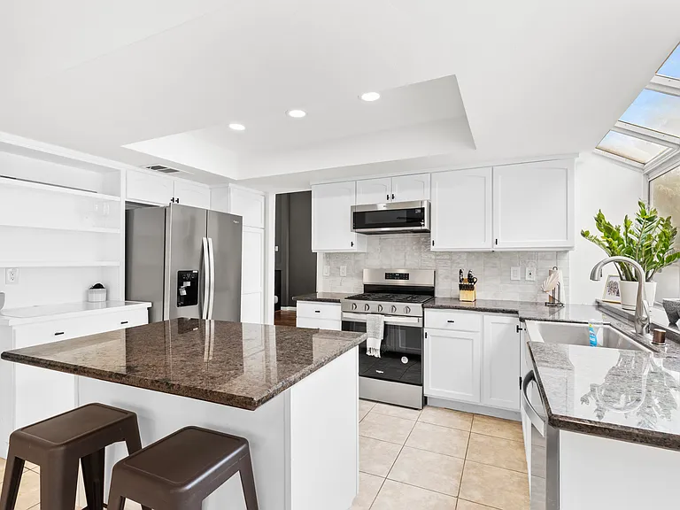 8337 Tide Pool Dr — Photo 8