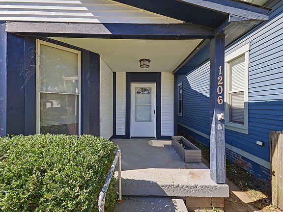 3rd image of 1206 Linden St