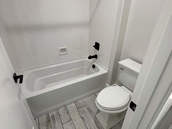 4th image of 2780 Nelson Ln