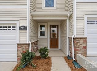 2131 Vinyasa Ln, Charlotte, NC 28215