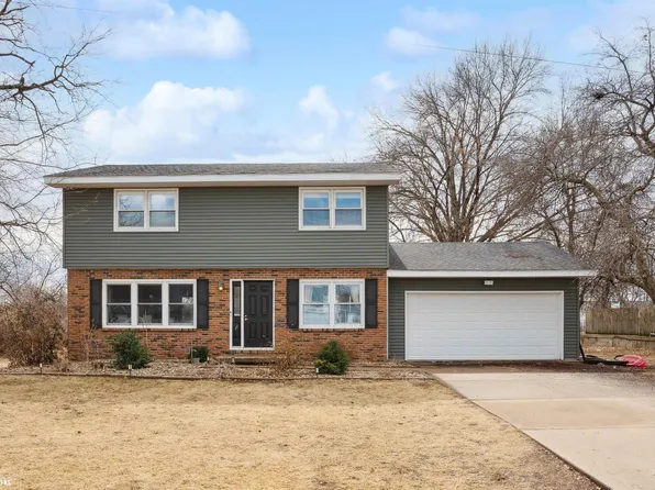 9311 Lakeview Dr, Burlington, IA 52601