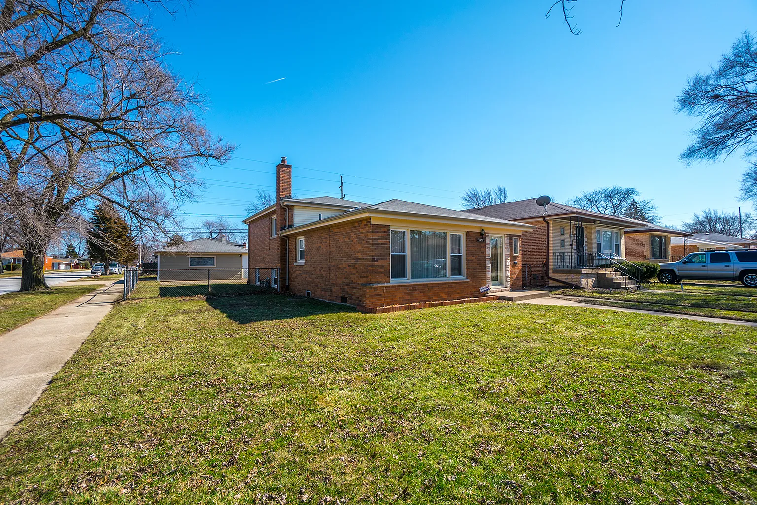 14501 Avalon Ave photo 1