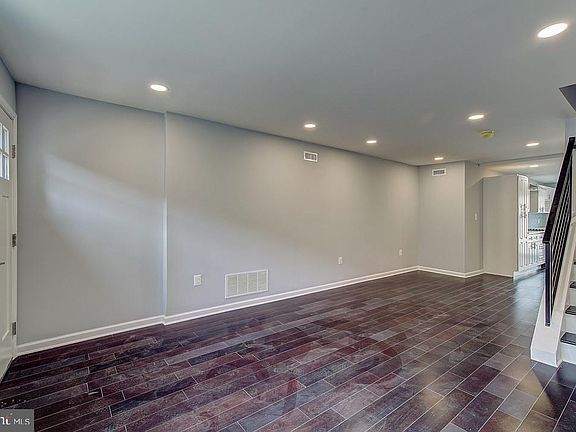 4th image of 1225 Latona St