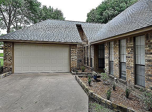 3rd image of 208 Shoreline Dr