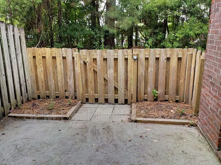 5116 Lampost Cir — Photo 16