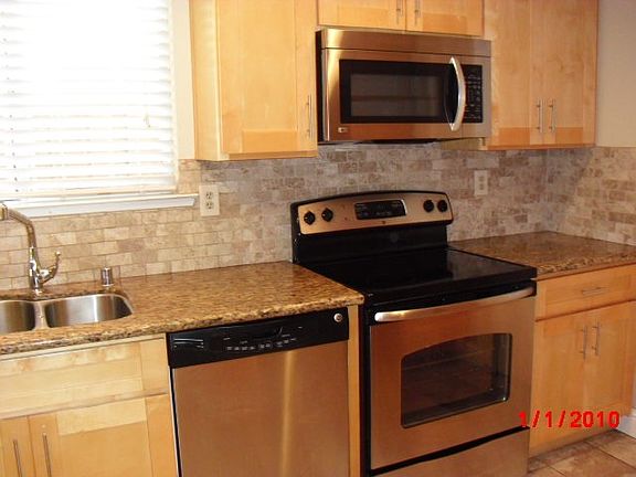 4th image of 125 Deerwood Ln