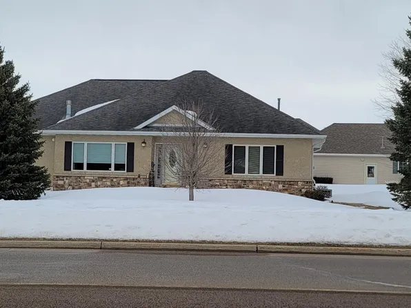1201 Country Club Dr, Marshall, MN 56258