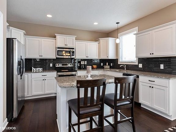 5th image of 1750 SE Waters Edge Dr