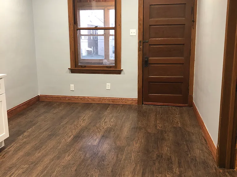 1229 W 31st St #2 — Photo 11
