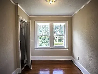 829 Chicago Ave — Photo 9