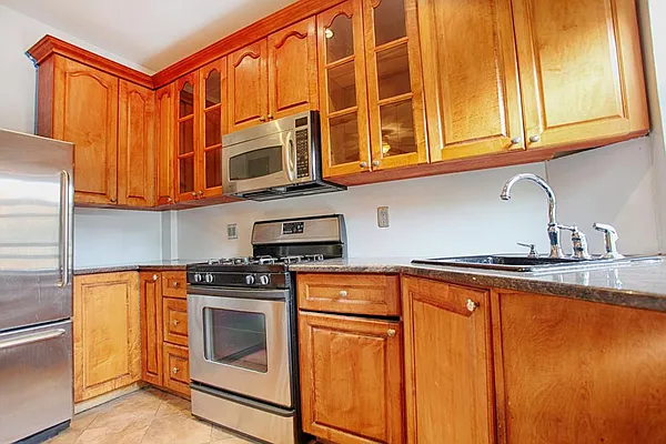 Rented by Corcoran | media 7