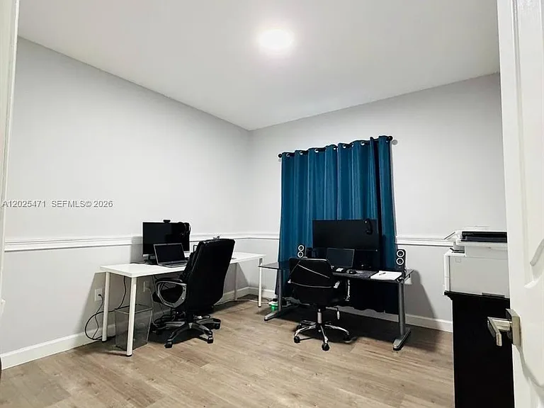 15858 SW 138th Ter — Photo 26
