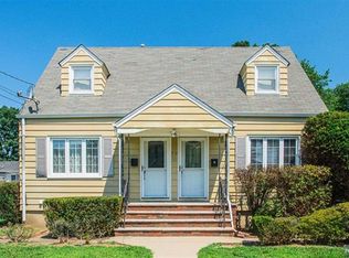 9-11 Henderson Blvd, Fair Lawn, NJ 07410