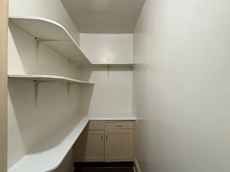 802 Grand Ave #7 — Photo 10