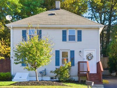207 Mendon Rd, Cumberland, RI, 02864