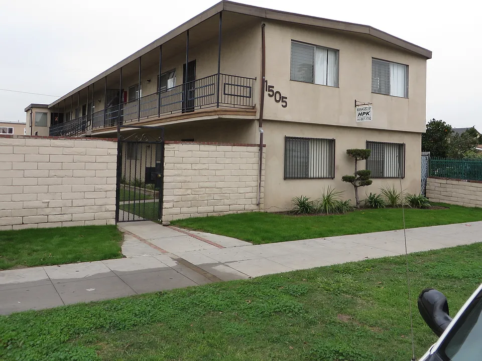 1505 N Stanton Pl #7