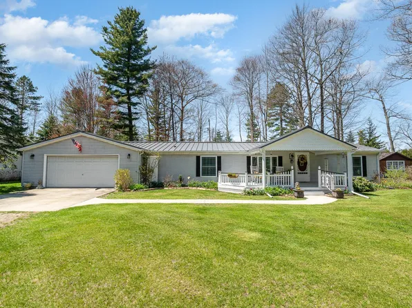 2423 West Dr, Tawas City, MI 48763