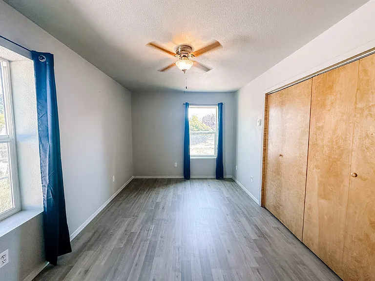 835 E Glendale St — Photo 7