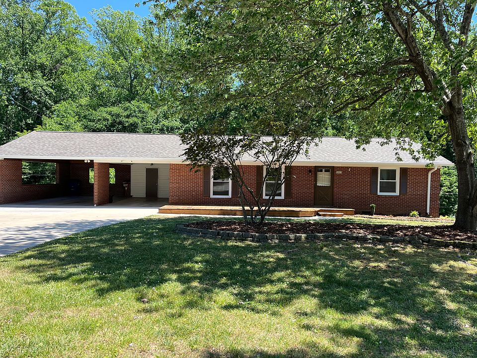 1st image of 207 Rock Creek Dr