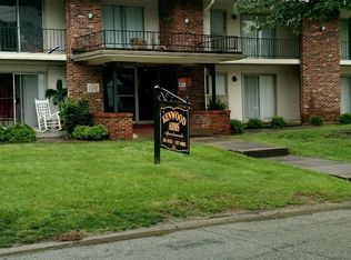 102 Kenwood Ct #KENWOOD, Louisville, KY 40214
