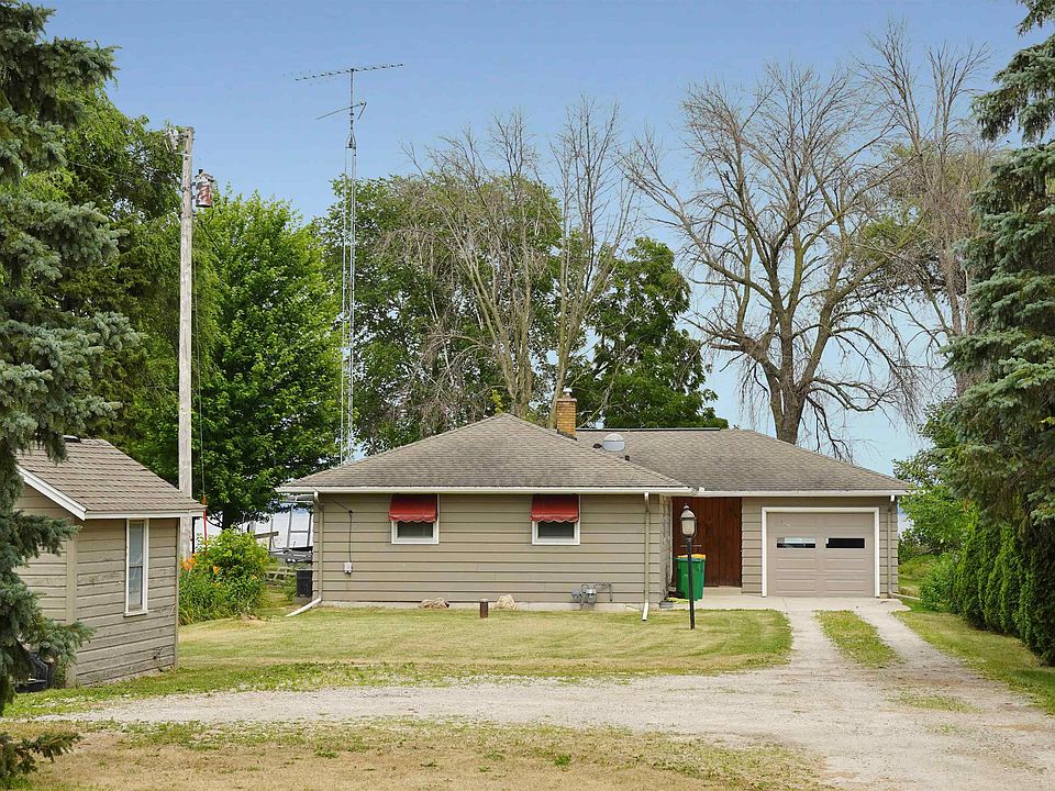 1st image of N8027 Lakeshore Dr