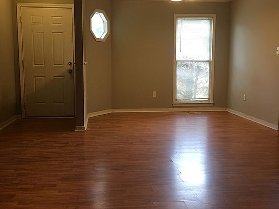 3rd image of 3928 Trescott Ct