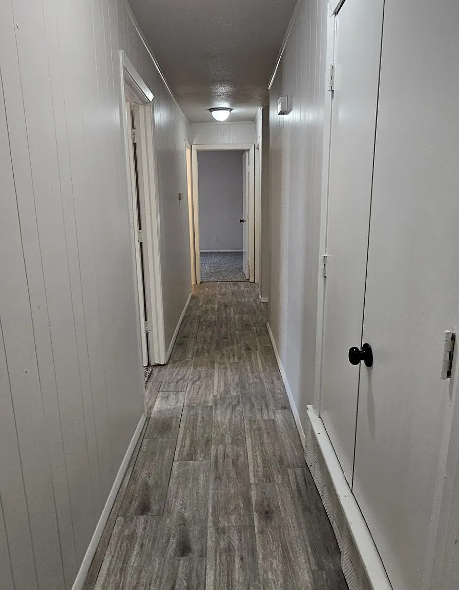 1204 Laurie — Photo 3