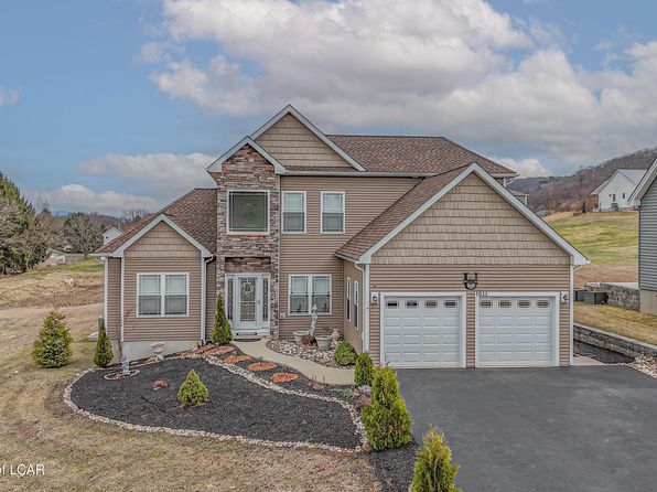 1011 Race St, Nescopeck, PA 18635