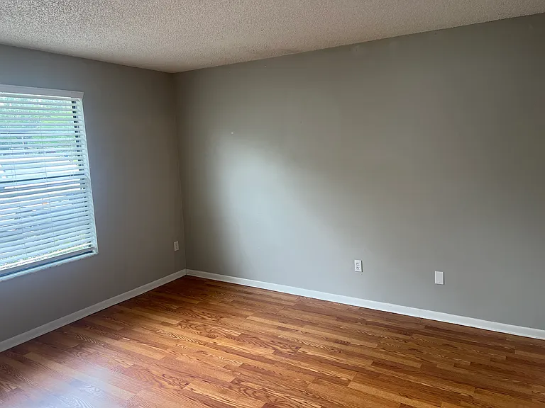 10101 Lake Oak Cir — Photo 6