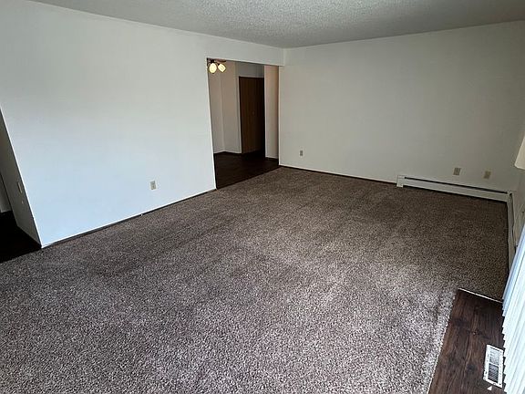 5th image of 1915 16th Ave S #18