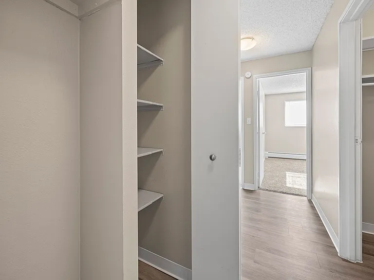 Garden Pointe — Photo 17