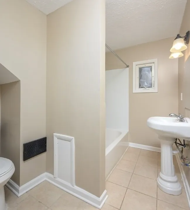 308 E Park Blvd